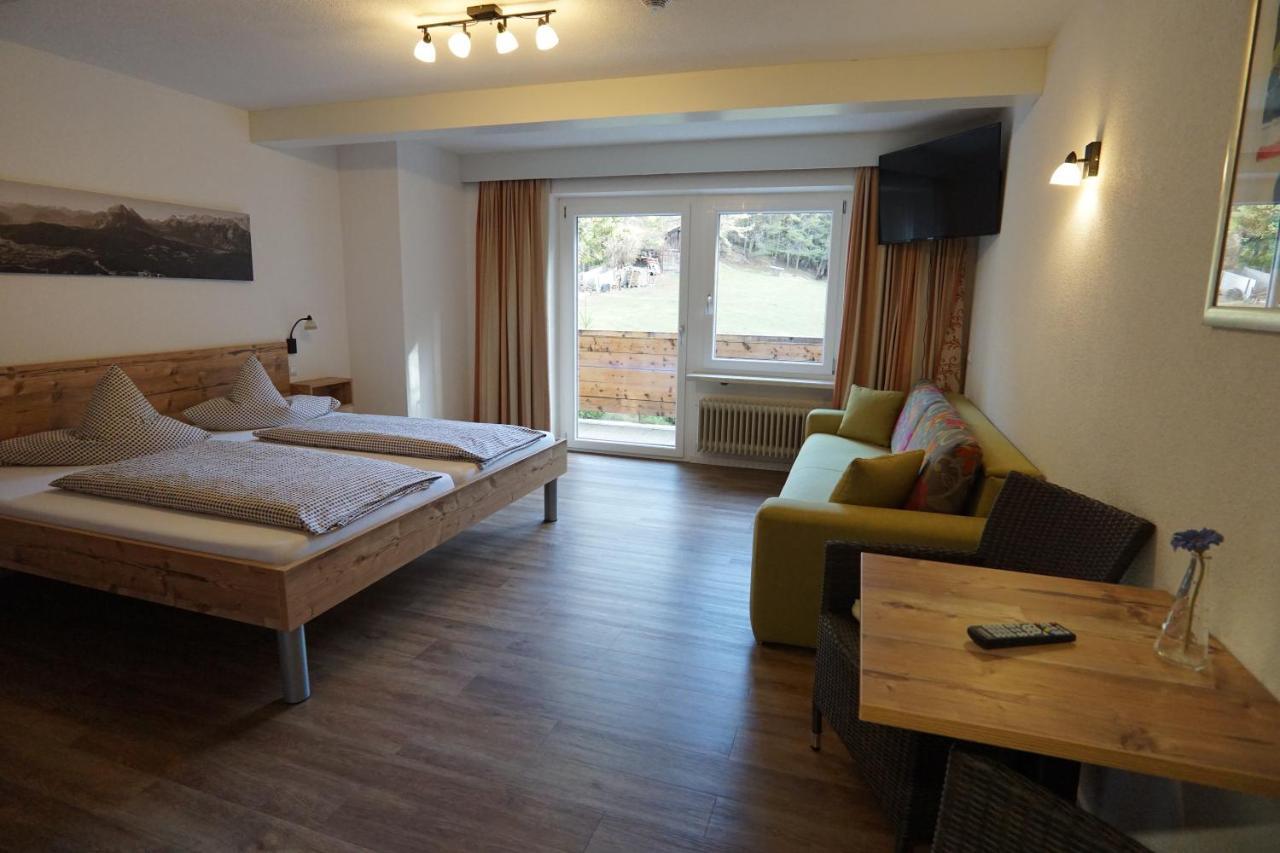 Hotel Pension Tyrol Зеефельд в Тироле Экстерьер фото