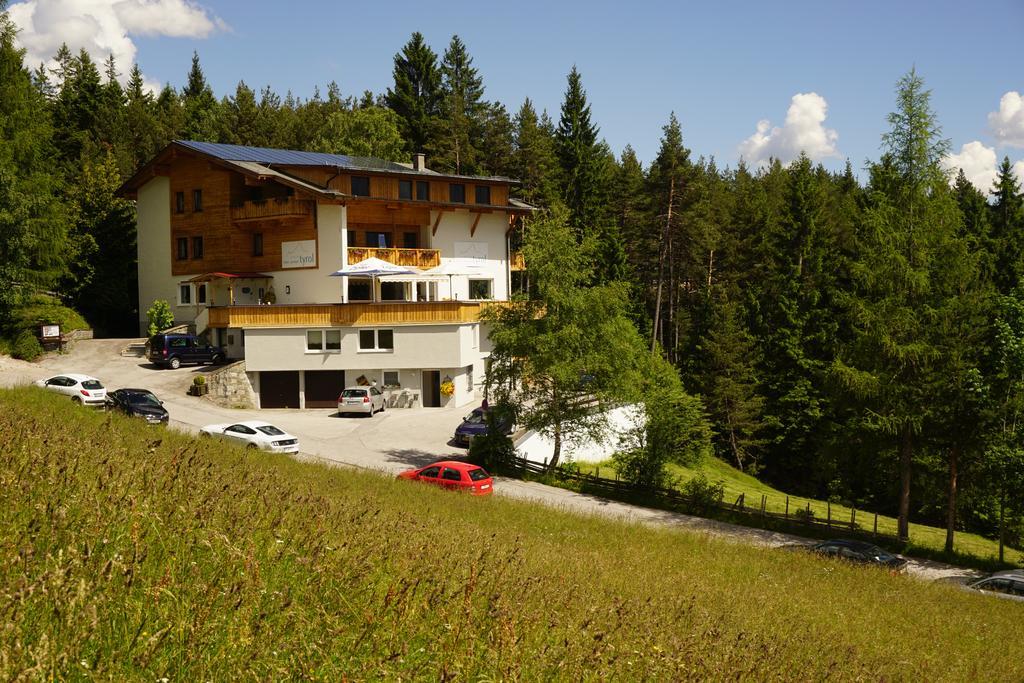 Hotel Pension Tyrol Зеефельд в Тироле Экстерьер фото