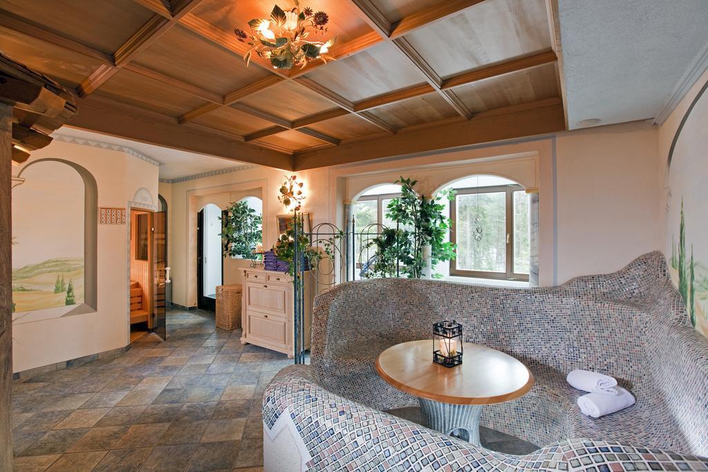 Hotel Pension Tyrol Зеефельд в Тироле Экстерьер фото