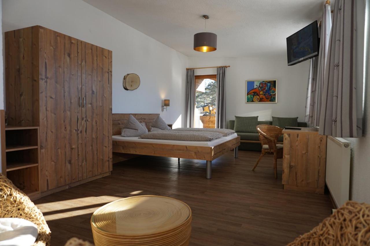 Hotel Pension Tyrol Зеефельд в Тироле Экстерьер фото